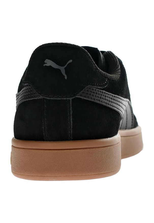 Buty do chodzenia męskie Puma Smash V2. Zapięcie: sznurówki. Kolor: wielokolorowy. Materiał: materiał, skóra, syntetyk. Szerokość cholewki: normalna. Sport: turystyka piesza