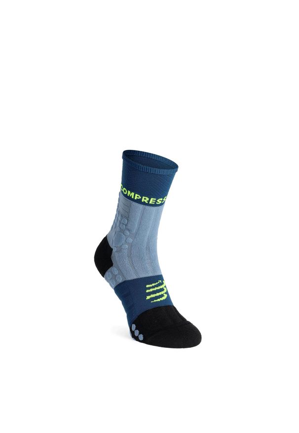 Skarpety biegowe Compressport Pro Racing Socks Winter Trail. Kolor: niebieski