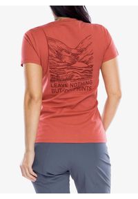 Koszulka bawełniana damska Inov-8 Graphic T-Shirt Footprints. Kolor: różowy. Materiał: bawełna