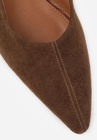 Born2be - Brązowe Balerinki w Stylu Slingback Adriame. Nosek buta: otwarty. Kolor: brązowy. Materiał: zamsz, skóra. Sezon: lato. Obcas: na obcasie. Styl: klasyczny. Wysokość obcasa: niski #9