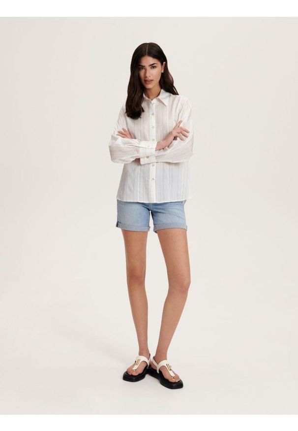 Reserved - Koszula w paski - złamana biel. Materiał: wiskoza, tkanina. Wzór: paski