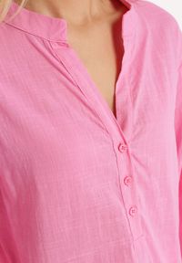 Born2be - Różowa Koszula z Dodatkiem Lnu Zapinana na Guziki przy Dekolcie z Podwijanymi Rękawami Ellesia. Kolor: różowy. Materiał: len #6