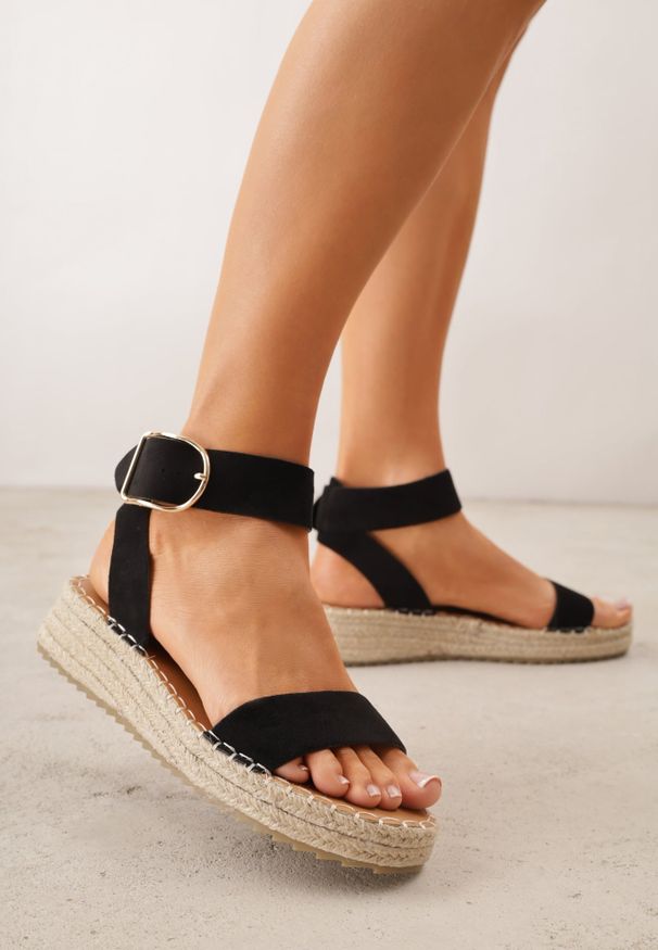 Renee - Czarne Sandały VICES na Platformie Ozdobione Plecionką z Juty Pellitoris. Kolor: czarny. Wzór: aplikacja. Sezon: lato. Obcas: na platformie. Styl: elegancki