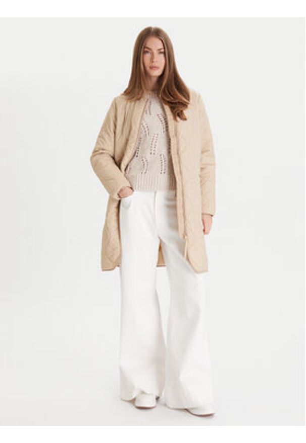 JOOP! Kurtka zimowa Carla 10018874 30047609 Beżowy Regular Fit. Kolor: beżowy. Materiał: syntetyk. Sezon: zima