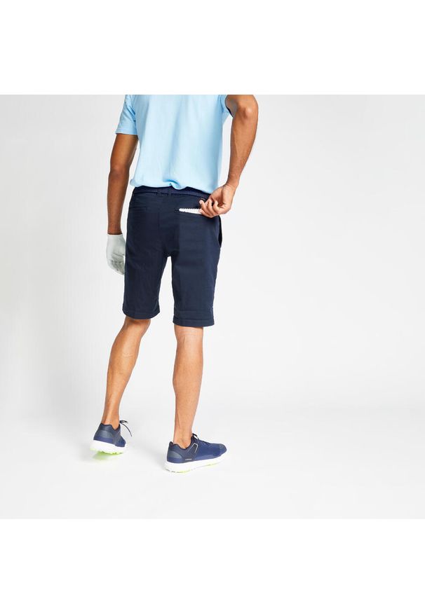 INESIS - Short golf Homme - MW500 bleu marine. Kolor: niebieski. Materiał: materiał, elastan, poliester, bawełna. Sport: golf