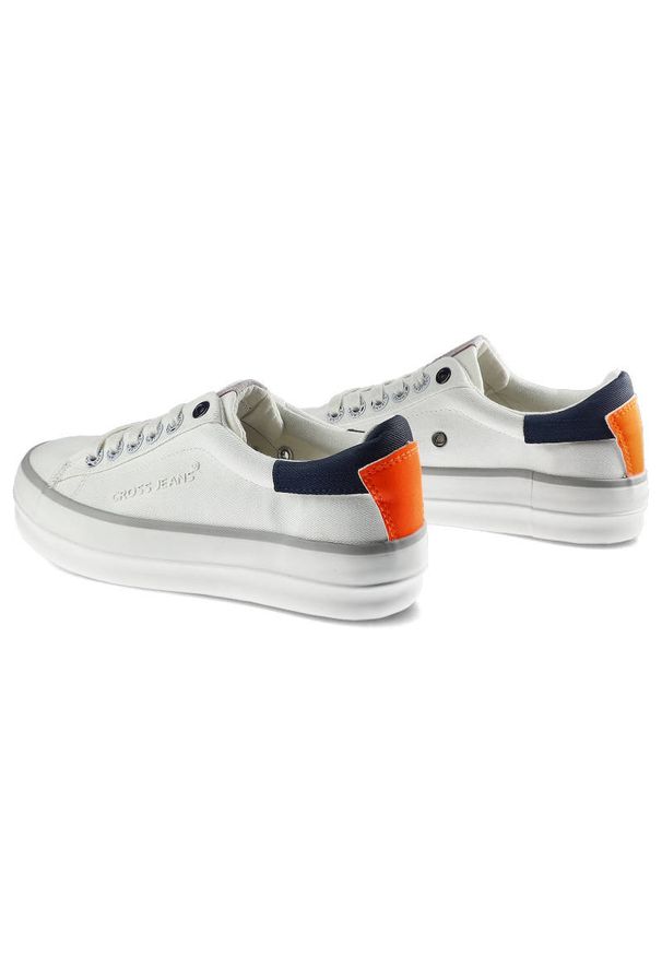 Trampki damskie Cross Jeans, sportowe i sznurowane, białe, FF2R4080C. Okazja: na co dzień. Zapięcie: sznurówki. Kolor: biały. Materiał: guma, materiał. Szerokość cholewki: normalna. Wzór: gładki, kolorowy. Styl: casual, elegancki, sportowy
