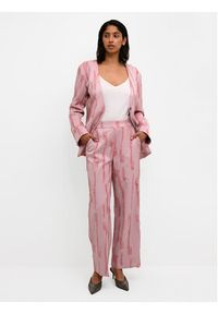 Karen by Simonsen Spodnie materiałowe Masha 10104778 Różowy Relaxed Fit. Kolor: różowy. Materiał: wiskoza