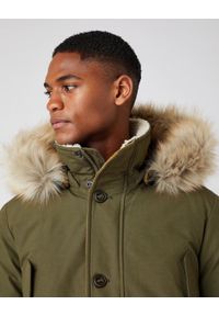 Wrangler - ZIMOWA KURTKA WRANGLER PARKA JACKET IVY GREEN W4D0WXXIX. Sezon: zima