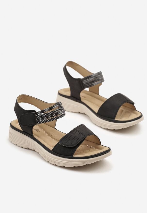 Born2be - Czarne Sandały w Sportowym Stylu z Rzepami Finisela. Okazja: na spacer, na co dzień. Zapięcie: rzepy. Kolor: czarny. Styl: sportowy