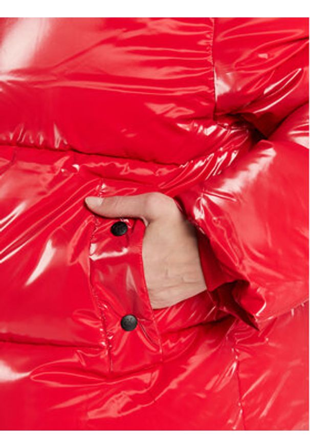 Calvin Klein Jeans Kurtka zimowa J20J219838 Czerwony Oversize. Kolor: czerwony. Materiał: puch, syntetyk. Sezon: zima