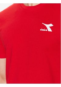 Diadora T-Shirt Ss Core 102.179485 Czerwony Regular Fit. Kolor: czerwony. Materiał: bawełna #5