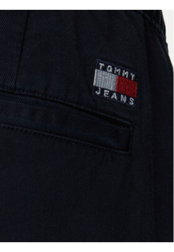 Tommy Jeans Joggery Sonny DM0DM22819 Granatowy Tapered Fit. Kolor: niebieski. Materiał: bawełna