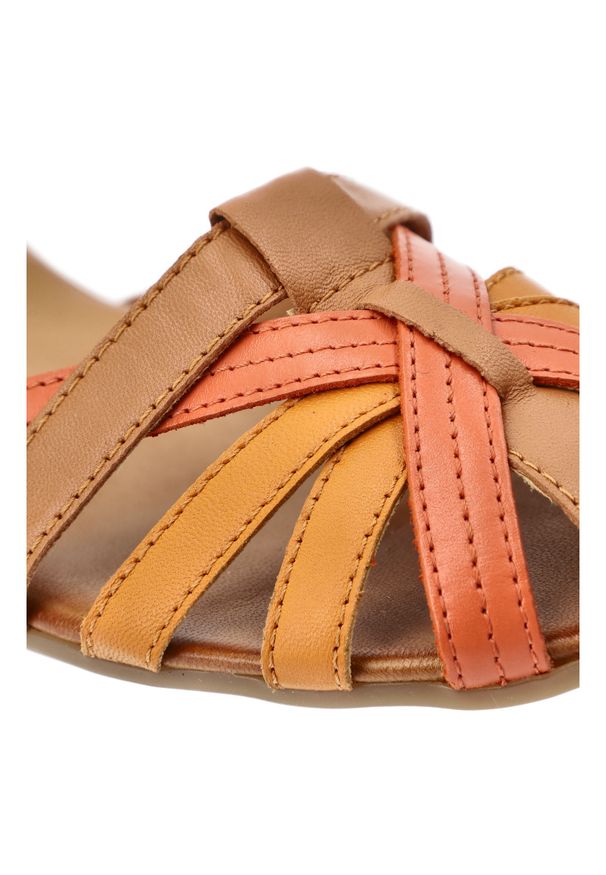 Sandały damskie Maciejka, cholewka ze skóry naturalnej licowej pasek wokół kostki z regulacją na klamrę, pomarańczowe, P7539-18/00-1. Zapięcie: klamry. Kolor: pomarańczowy. Materiał: skóra