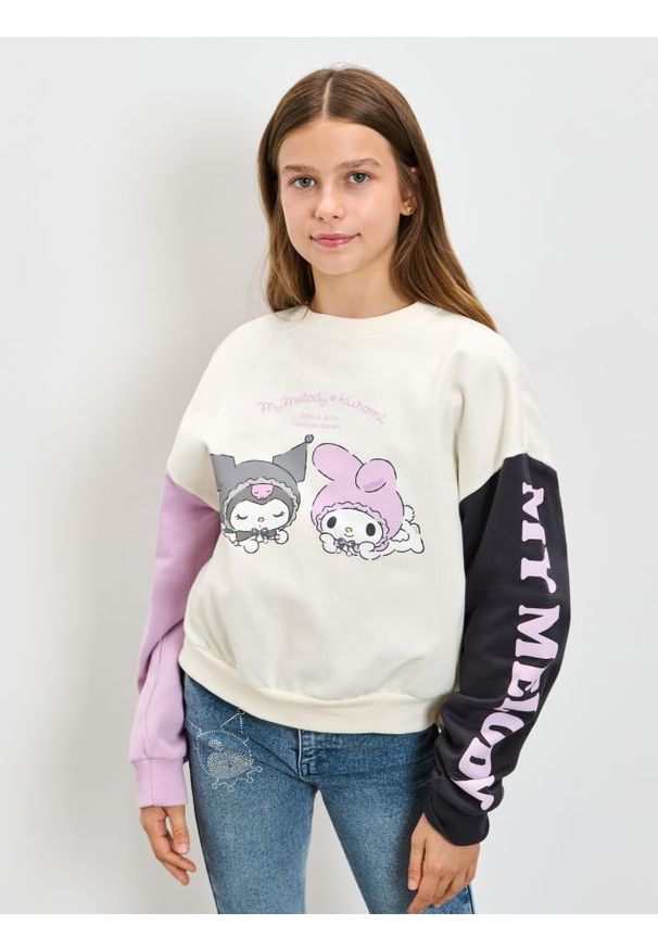 Sinsay - Bluza crewneck Hello Kitty - kremowy. Kolor: kremowy. Wzór: motyw z bajki