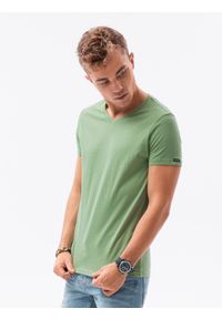 Ombre Clothing - T-shirt męski bawełniany BASIC S1369 - zielony - XXL. Typ kołnierza: dekolt w serek. Kolor: zielony. Materiał: bawełna. Długość: krótkie. Styl: klasyczny