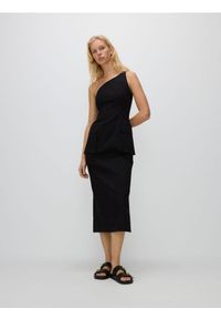 Reserved - Sukienka z kieszeniami cargo - czarny. Kolor: czarny
