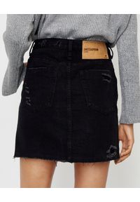 ONETEASPOON - Czarna jeansowa spódnica. Stan: podwyższony. Kolor: czarny. Materiał: jeans. Wzór: aplikacja. Styl: klasyczny #2
