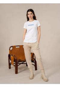 outhorn - T-shirt z nadrukiem damski. Okazja: na co dzień. Materiał: bawełna, jersey. Wzór: nadruk. Styl: casual, klasyczny #1