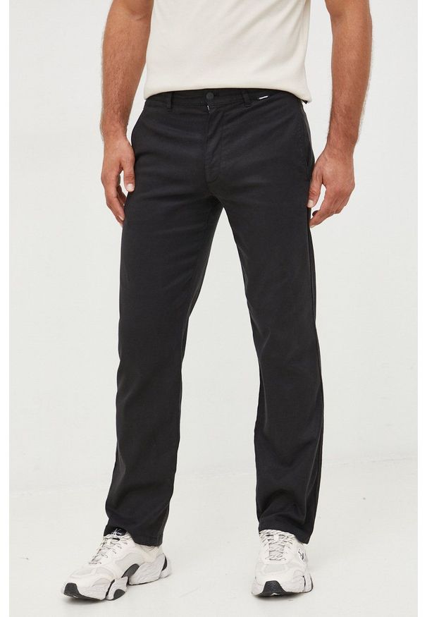 Calvin Klein spodnie męskie kolor czarny proste. Okazja: na co dzień. Kolor: czarny. Materiał: tkanina, lyocell, materiał, jedwab. Styl: casual