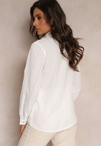 Renee - Biała Koszula na Guziki w Cyrkonie Euric. Kolor: biały. Materiał: jeans. Wzór: aplikacja. Styl: klasyczny, elegancki #4