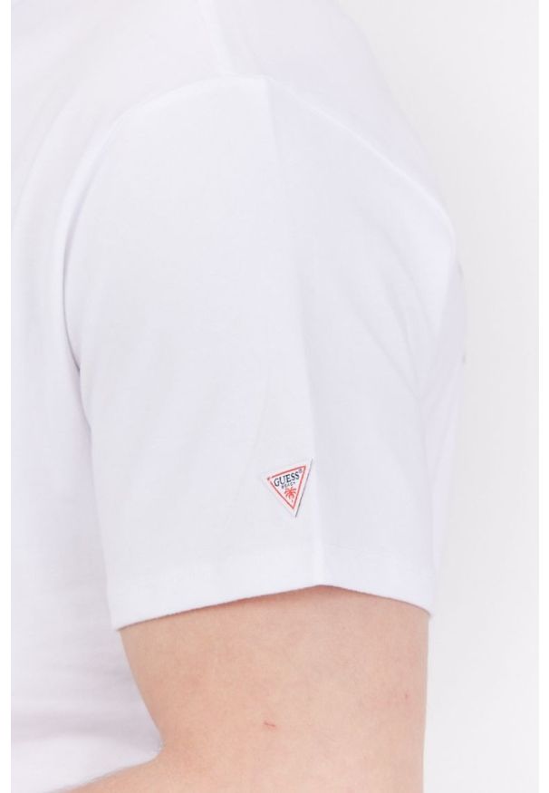 Guess - GUESS Biały t-shirt męski sunset and palm trees. Kolor: biały. Wzór: nadruk