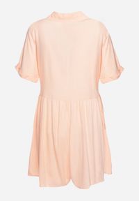 Born2be - Pomarańczowy Wiskozowy Kombinezon z Koszulową Górą Zapinany na Guziki z Krótkimi Spodniami Vikota. Kolor: pomarańczowy. Materiał: wiskoza. Długość rękawa: krótki rękaw. Długość: krótkie. Sezon: wiosna, lato #7