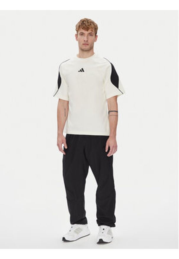 Adidas - adidas T-Shirt Stadium JX5640 Biały Regular Fit. Kolor: biały. Materiał: bawełna