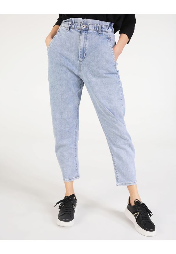 Unisono - DAMSKIE MOM JEANS. Materiał: jeans