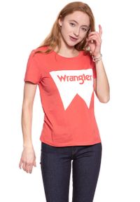 Wrangler - WRANGLER T SHIRT DAMSKI FESTIVAL TEE SPICED CORAL W7016EV6Y. Wzór: nadruk #9