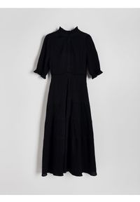 Reserved - Sukienka midi - czarny. Kolor: czarny. Materiał: bawełna, tkanina. Styl: klasyczny. Długość: midi