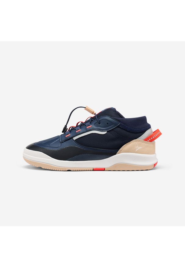 Buty sportowe dla dzieci Decathlon waterproof. Kolor: czerwony, pomarańczowy, niebieski, wielokolorowy, beżowy. Materiał: poliester, kauczuk. Sport: turystyka piesza
