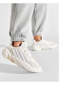 Adidas - adidas Sneakersy Ozelia W GW6809 Biały. Kolor: biały. Materiał: materiał