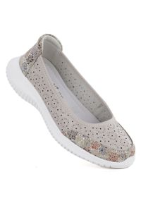 Skórzane półbuty damskie ażurowe beżowe S.Barski 7035. Kolor: beżowy. Materiał: skóra. Wzór: ażurowy #1