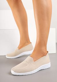 Born2be - Beżowe Wsuwane Tenisówki Mokasyny Venni. Okazja: na co dzień, na spacer. Zapięcie: bez zapięcia. Kolor: beżowy. Materiał: jeans. Wzór: aplikacja. Styl: elegancki, casual #3