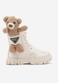 Born2be - Beżowe Płaskie Botki Lakierowane z Misiem Ivathia. Okazja: na co dzień. Kolor: beżowy. Materiał: lakier. Wzór: kolorowy. Styl: casual, elegancki