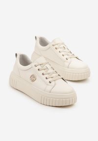 Born2be - Beżowe Skórzane Sneakersy na Grubej Podeszwie z Metaliczną Aplikacją Dolarisa. Okazja: na co dzień. Kolor: beżowy. Materiał: skóra. Wzór: aplikacja