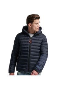 Kurtka z kapturem Superdry Fuji Sport. Typ kołnierza: kaptur. Kolor: niebieski. Materiał: puch. Sezon: zima. Styl: sportowy #1