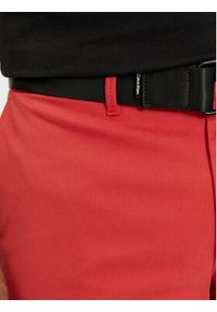 Calvin Klein Szorty materiałowe Modern Twill K10K111788 Czerwony Slim Fit. Kolor: czerwony. Materiał: bawełna #4