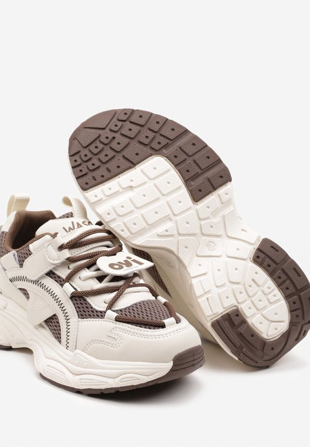 Renee - Beżowo-Brązowe Sneakersy na Tłoczonej Platformie z Ozdobnym Sznurowaniem i Wstawkami Dimtti. Nosek buta: okrągły. Zapięcie: rzepy. Kolor: beżowy. Materiał: materiał. Obcas: na platformie. Wysokość obcasa: niski