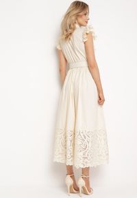 Born2be - Beżowa Sukienka Ażurowa o Koszulowym Kroju z Paskiem z Ekoskóry Trija. Okazja: na imprezę, na co dzień. Kolor: beżowy. Wzór: ażurowy. Typ sukienki: koszulowe. Styl: casual, elegancki #4