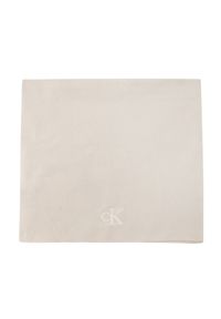 Calvin Klein - CALVIN KLEIN Beżowy damski szalik z haftowanym logo. Kolor: beżowy. Wzór: haft #4