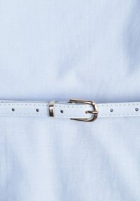 Renee - Niebieska Bawełniano-Wiskozowa Sukienka na Szerokich Ramiączkach z Wąskim Paskiem Alcassa. Typ kołnierza: dekolt kwadratowy. Kolor: niebieski. Materiał: wiskoza, bawełna. Długość rękawa: na ramiączkach. Typ sukienki: proste, rozkloszowane. Styl: elegancki #7