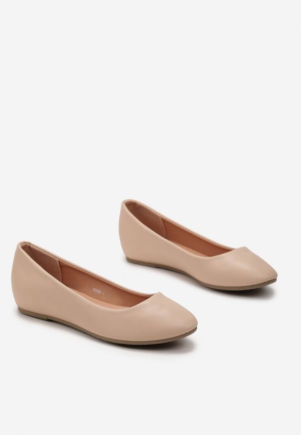 Born2be - Beżowe Balerinki Ikolevia. Okazja: na spotkanie biznesowe, na co dzień. Kolor: beżowy. Styl: elegancki, biznesowy, casual