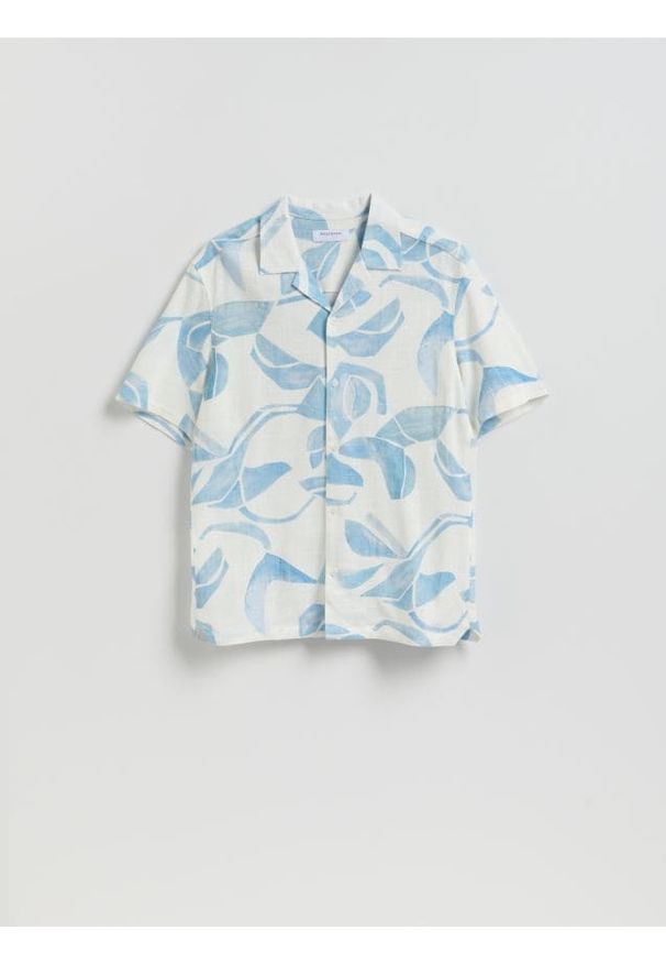 Reserved - Koszula regular z dodatkiem lnu - jasnoniebieski. Kolor: niebieski. Materiał: len