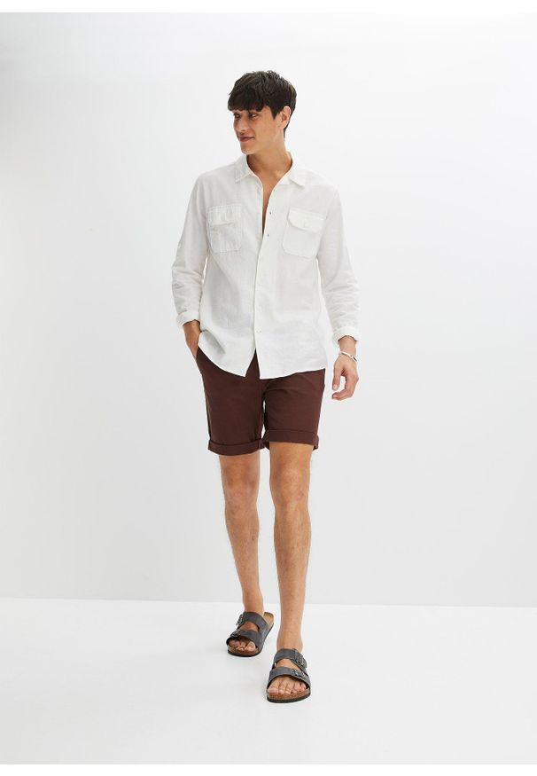 bonprix - Bermudy chino ze stretchem i paskiem, Regular Fit. Kolor: brązowy