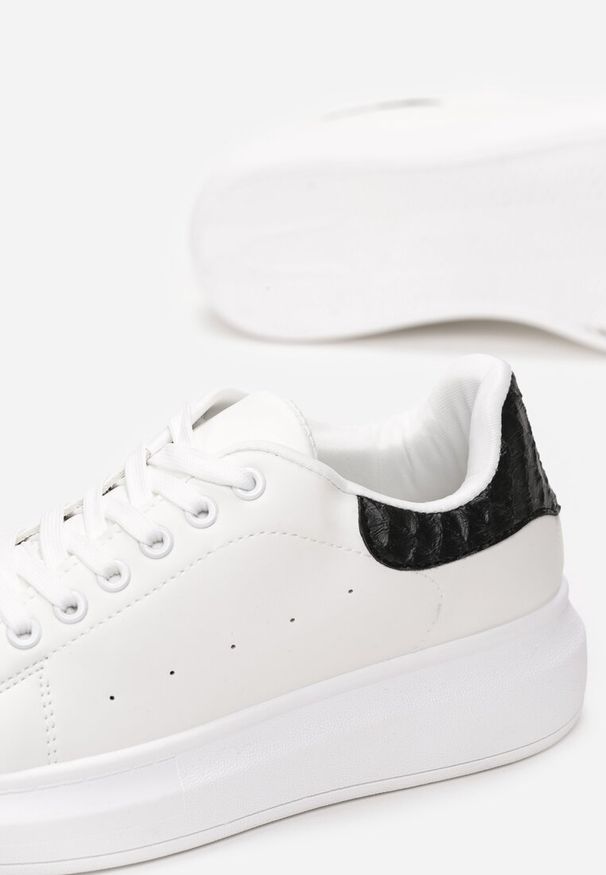 Born2be - Biało-Czarne Sneakersy na Grubej Podeszwie Hypnotic. Okazja: na co dzień, na spacer. Kolor: biały. Materiał: dresówka. Sezon: lato. Sport: turystyka piesza