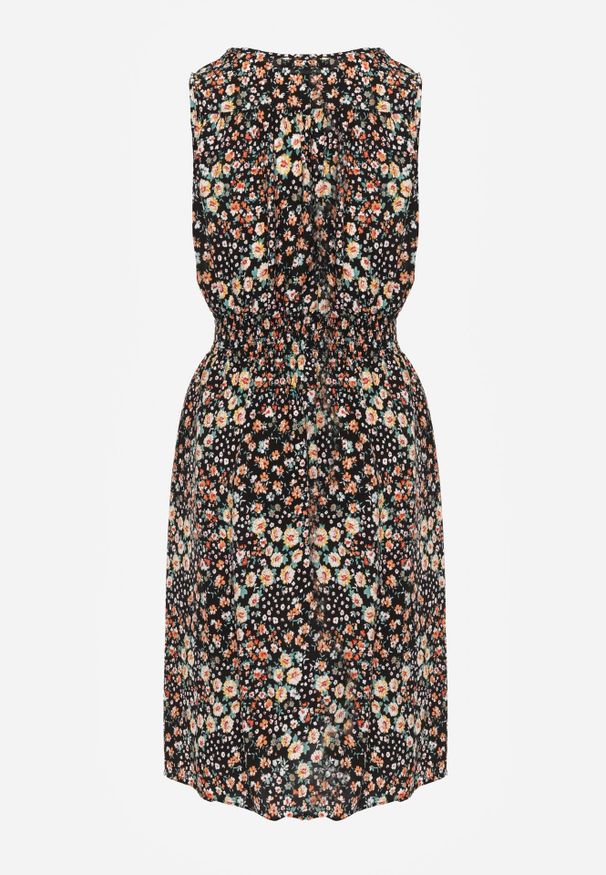 Born2be - Granatowa Rozkloszowana Sukienka z Wiskozy w Kwiaty Evalis. Kolor: niebieski. Materiał: wiskoza. Wzór: kwiaty. Sezon: lato