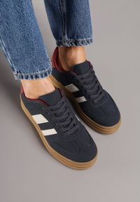 Renee - Niebieskie Sneakersy w Stylu Klasycznych Tenisówek na Platformie Nallania. Okazja: na spacer. Kolor: niebieski. Materiał: jeans. Obcas: na platformie. Sport: turystyka piesza #3