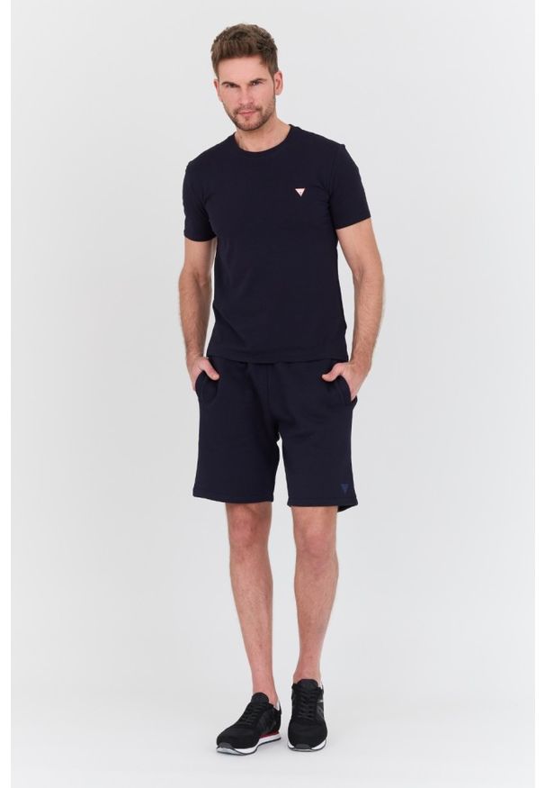 Guess - GUESS Granatowy męski t-shirt Core Tee, Rozmiar M. Kolor: niebieski
