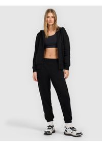 4f - 4F Bluza dresowa rozpinana z kapturem damska - czarna L. Okazja: na spacer, na co dzień. Typ kołnierza: kaptur. Kolor: czarny. Materiał: dresówka. Styl: casual #2